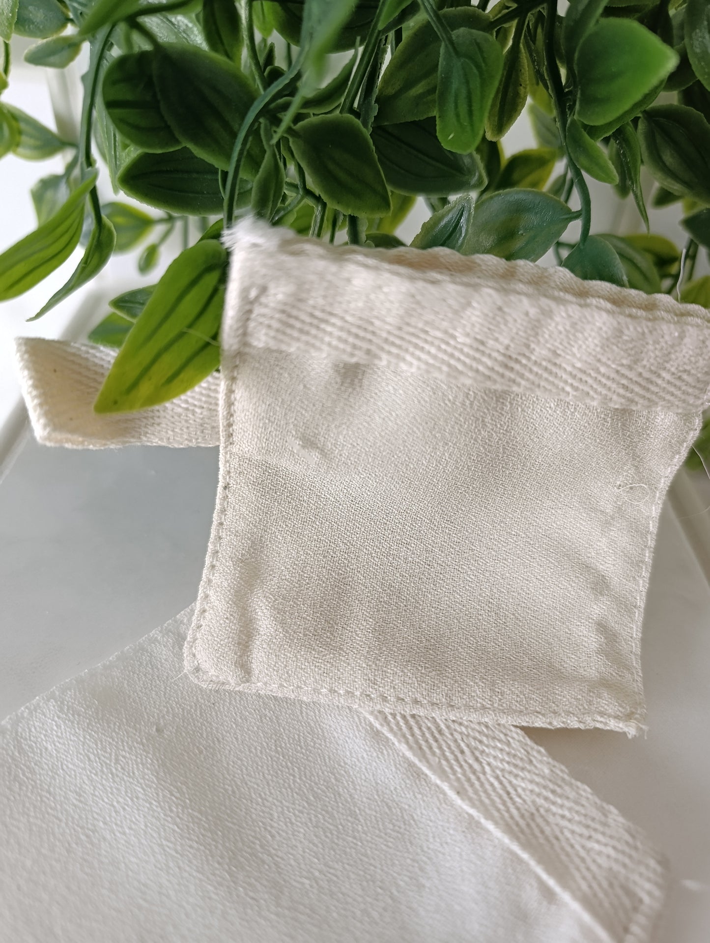 ESbelor SilkGlow Face Pad – Sanftes Seiden-Peelingtuch